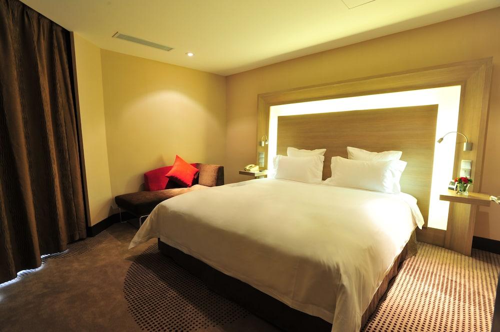 Novotel Shenzhen Watergate