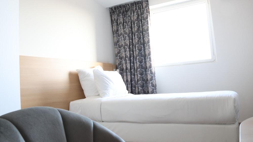 Geographotel Paris - Roissy CDG Airport