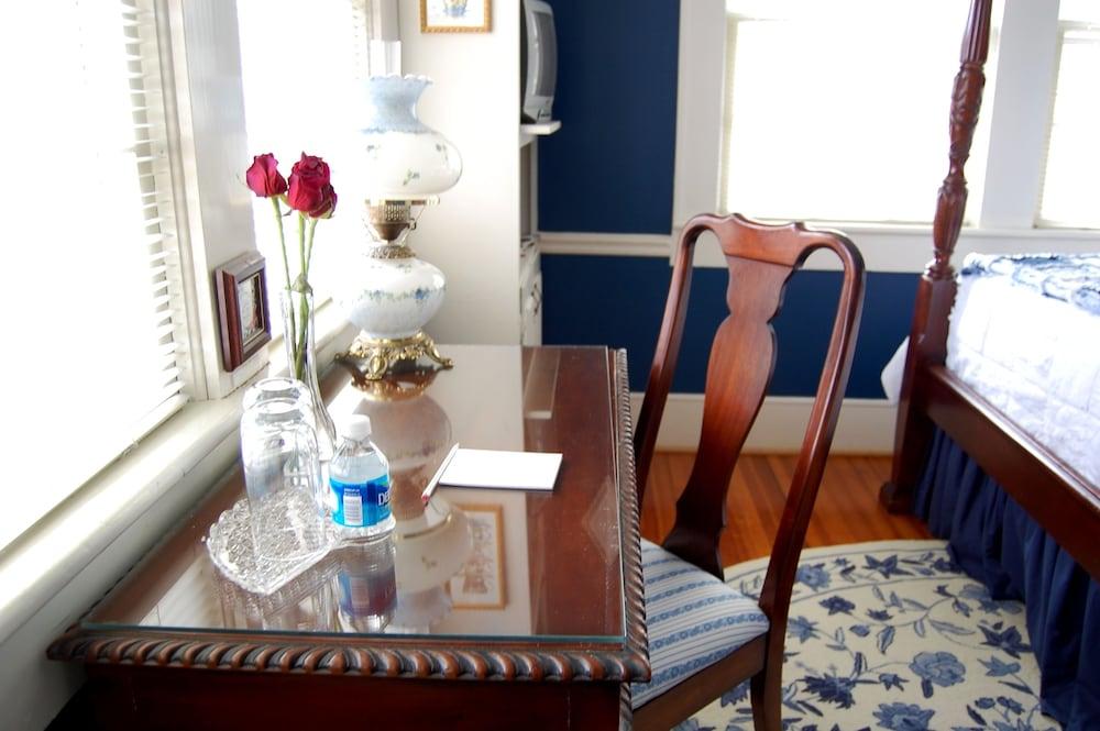 Pettigru Place Bed & Breakfast