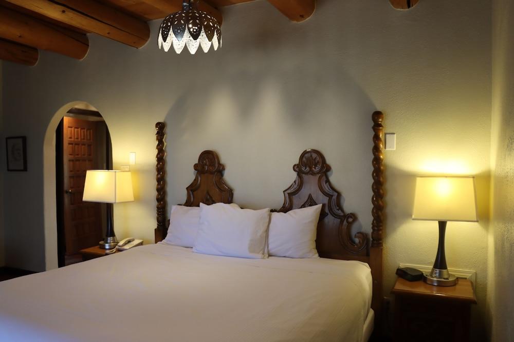 Sagebrush Inn & Suites