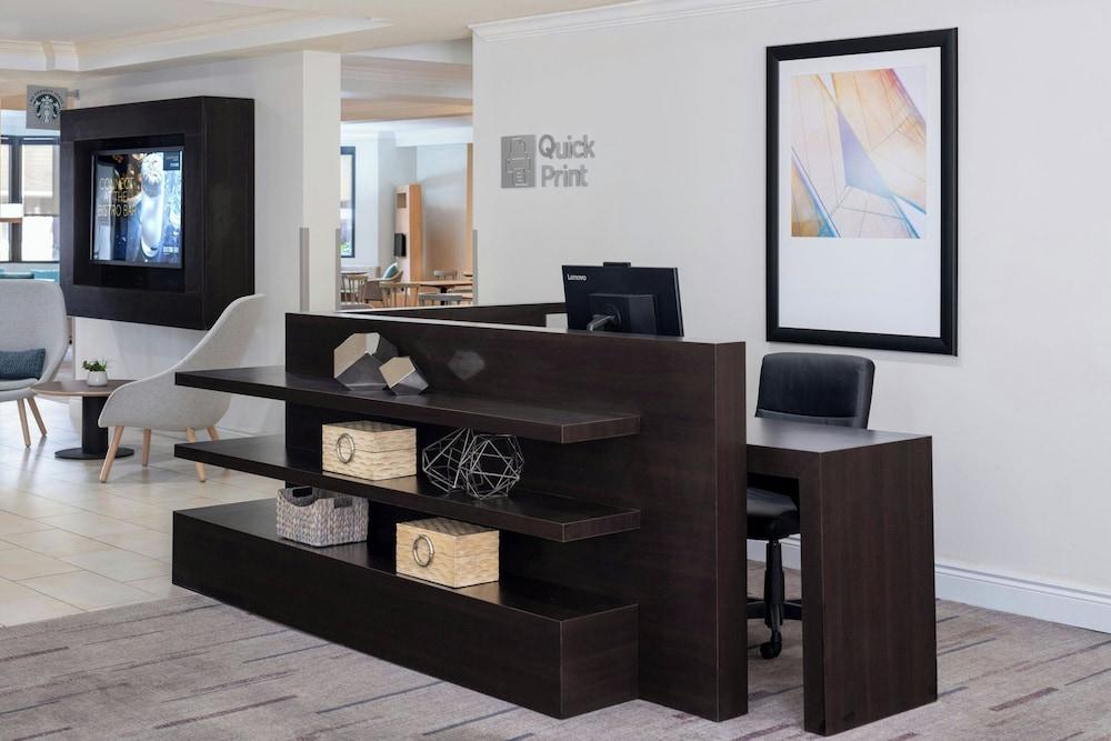 Courtyard by Marriott - Naples