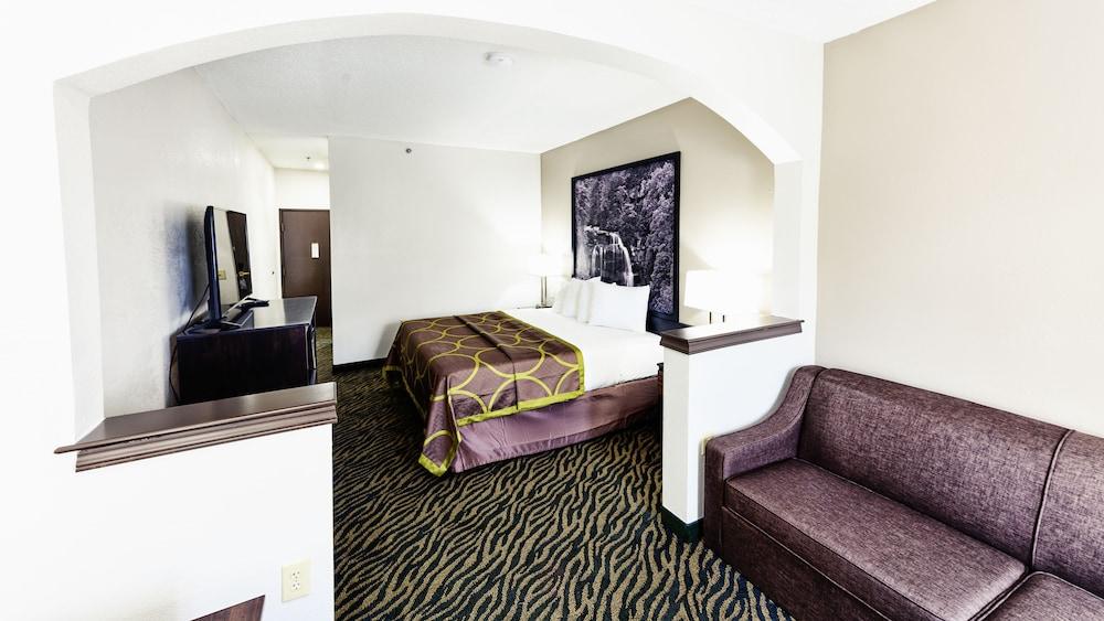 Super 8 by Wyndham High Point/Greensboro