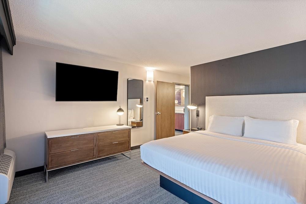 Sonesta Select Pleasant Hill