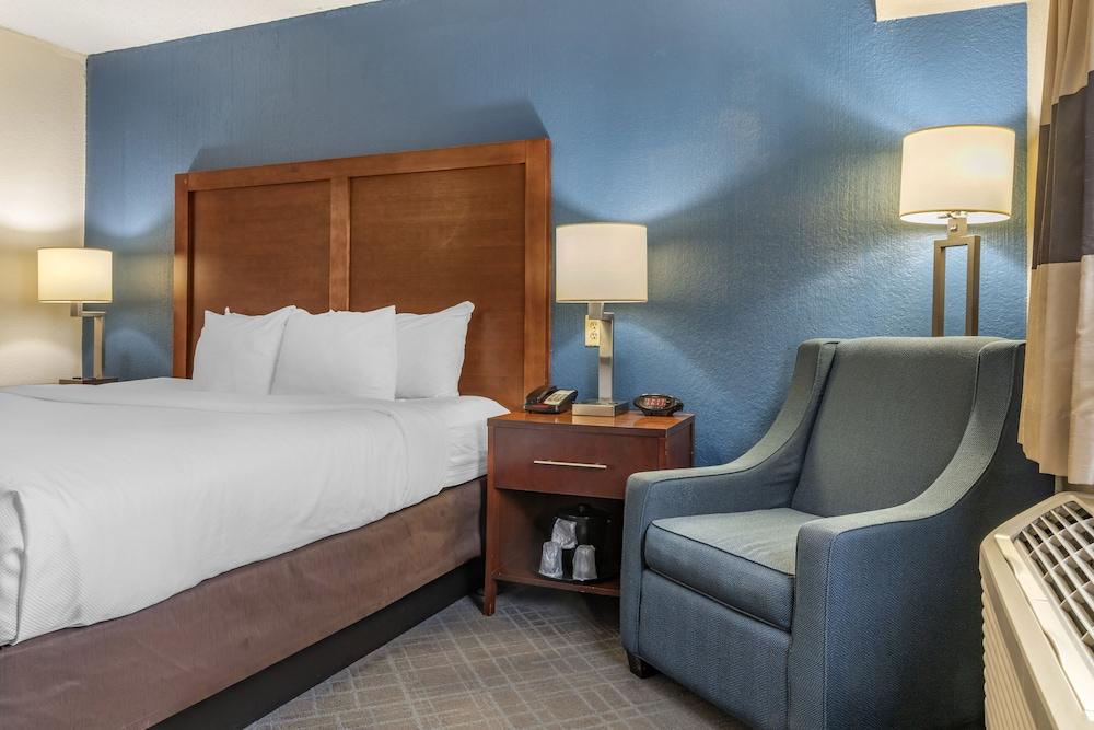 Comfort Inn University