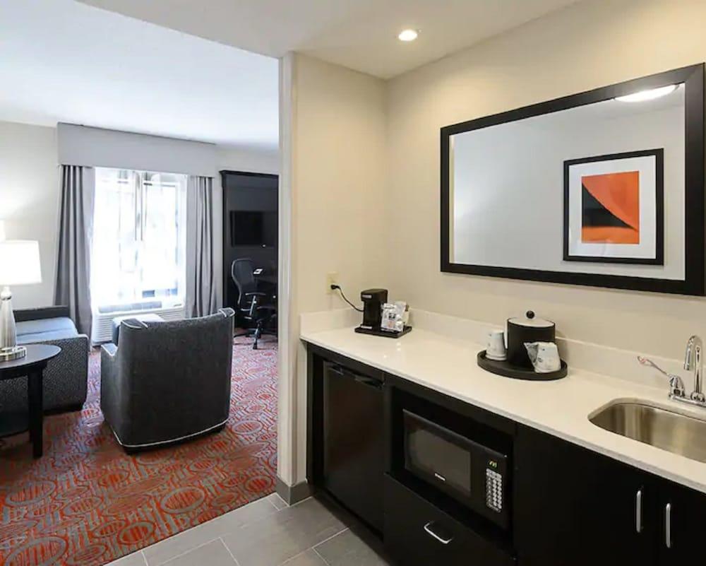 Hampton Inn Stafford/Quantico & Conference Center