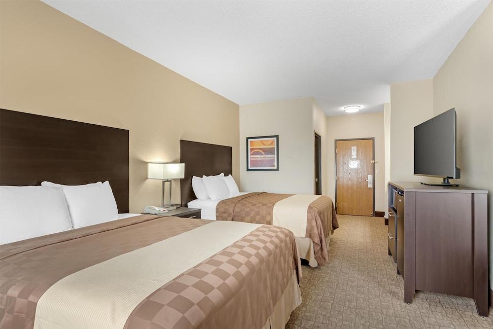 Best Western Teal Lake Inn