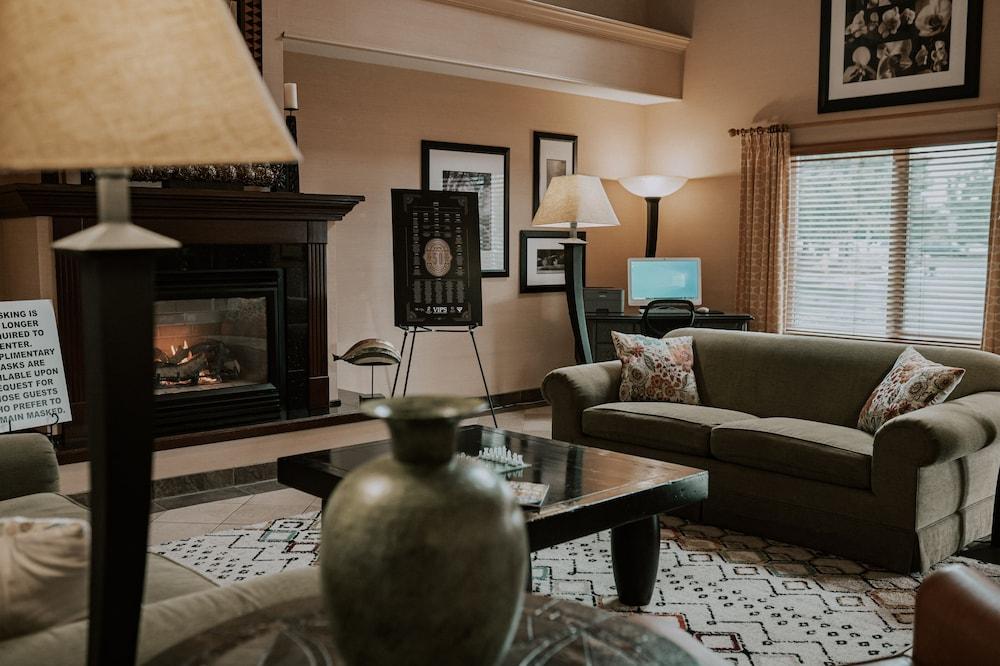 Phoenix Inn Suites - Albany