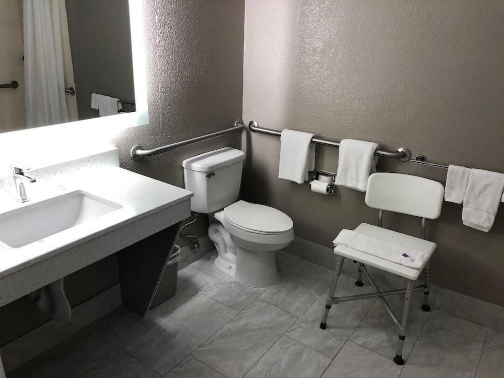 Motel 6 Tulsa, OK - CENTRAL