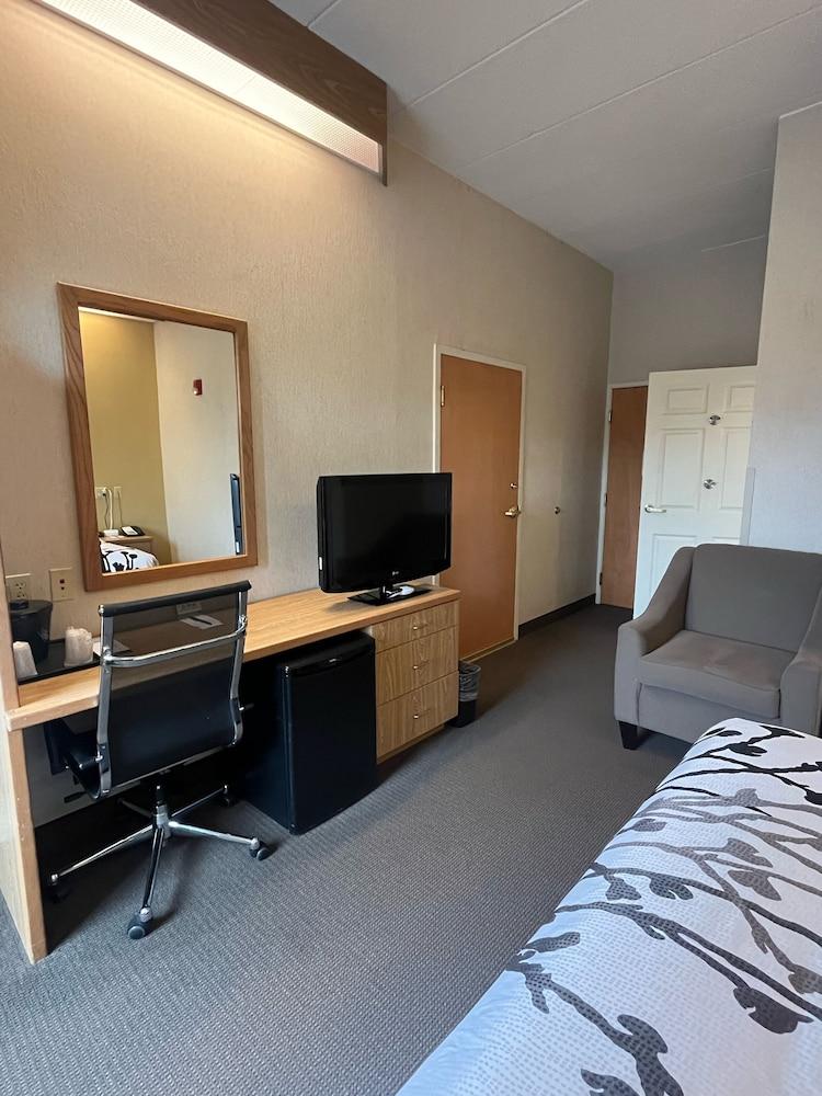 Spark by Hilton Lynchburg