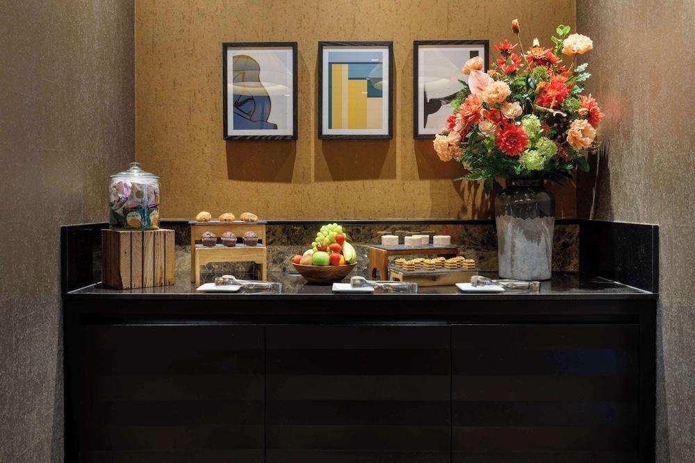 Doubletree by Hilton Hotel Woking