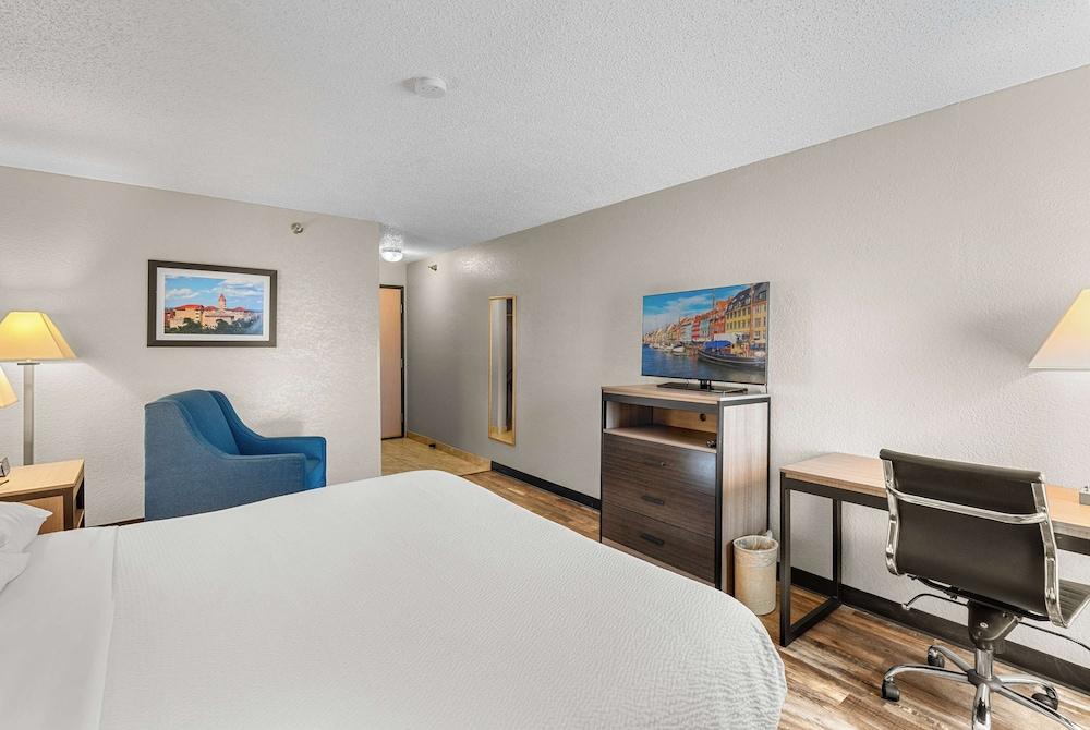 Baymont by Wyndham Lawrence