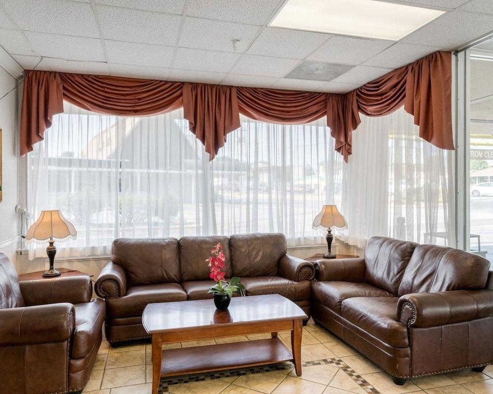 Rodeway Inn Newark - University Area