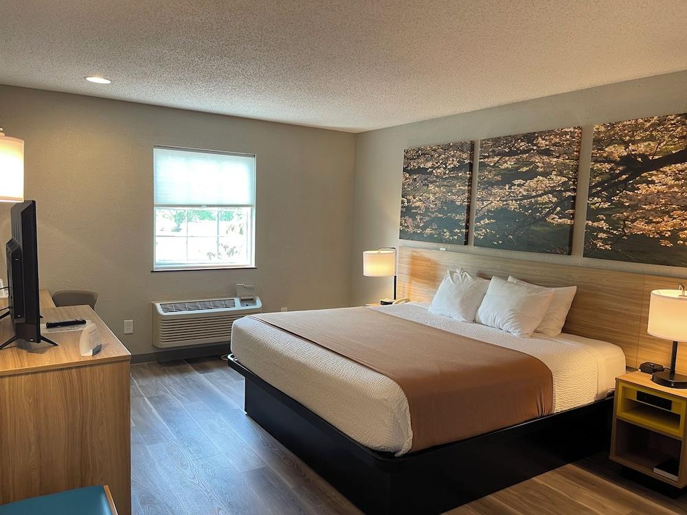 Days Inn by Wyndham Lisbon