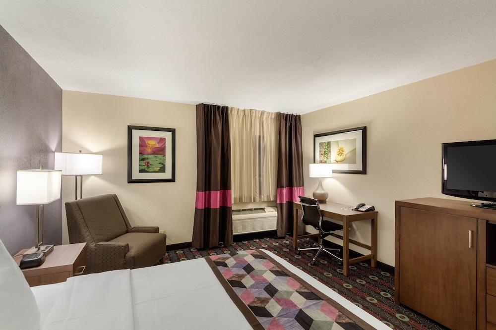 Comfort Inn Tulsa Midtown