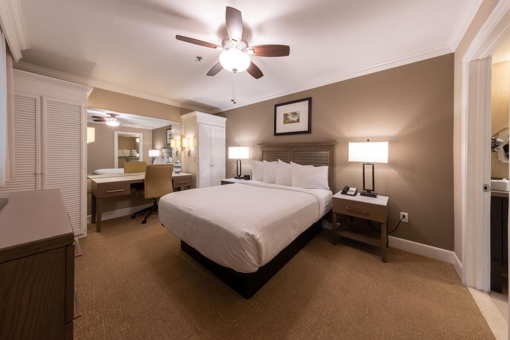 Carlsbad Inn Beach Resort