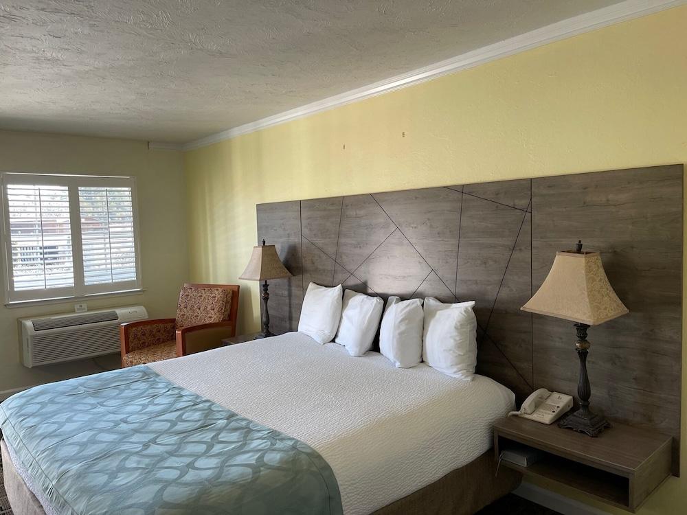 The Inn at Baechtel Creek