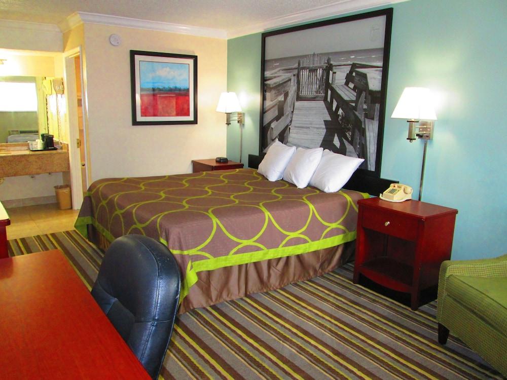 Super 8 by Wyndham Ft Walton Beach