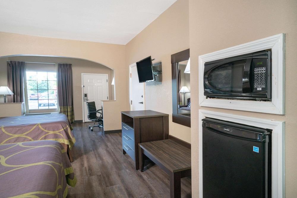 Super 8 by Wyndham Murfreesboro