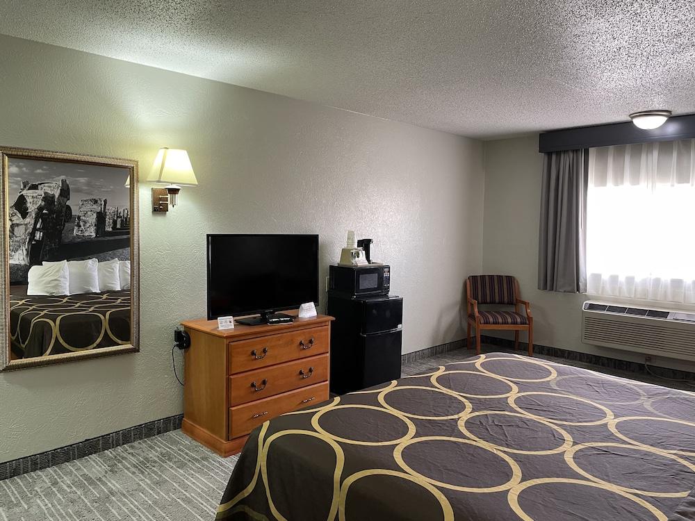 Super 8 by Wyndham Amarillo Central TX