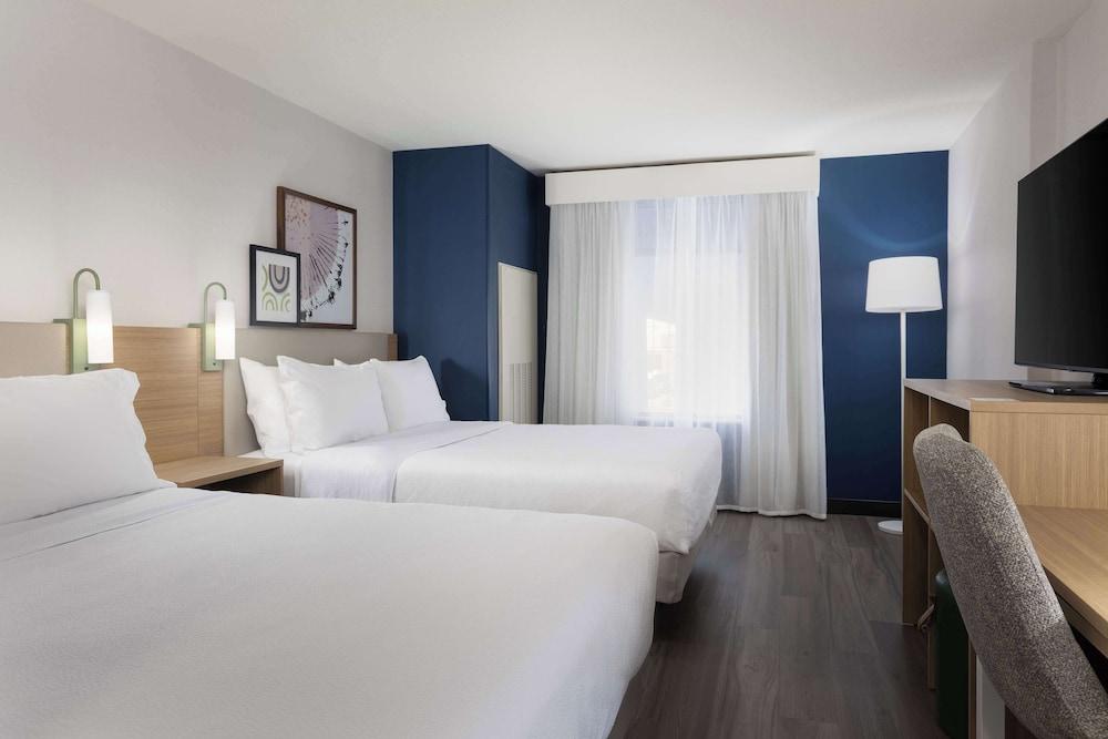 Spark by Hilton Guelph