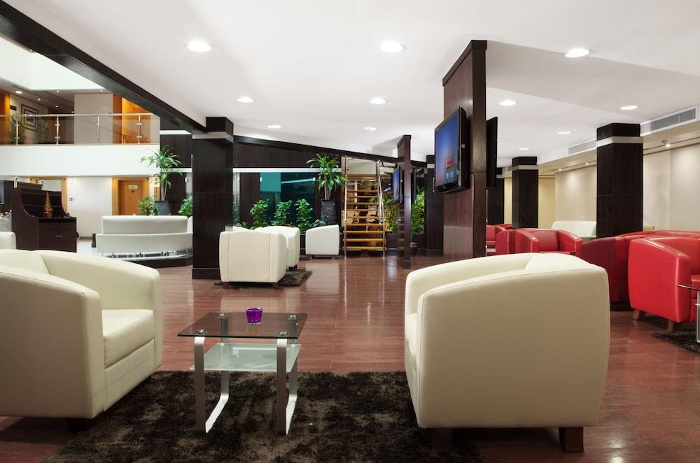 Ramada by Wyndham Qurum Beach