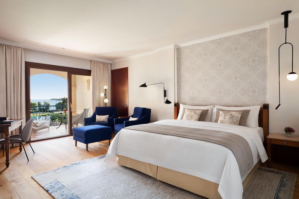 The St. Regis Mardavall Mallorca Resort
