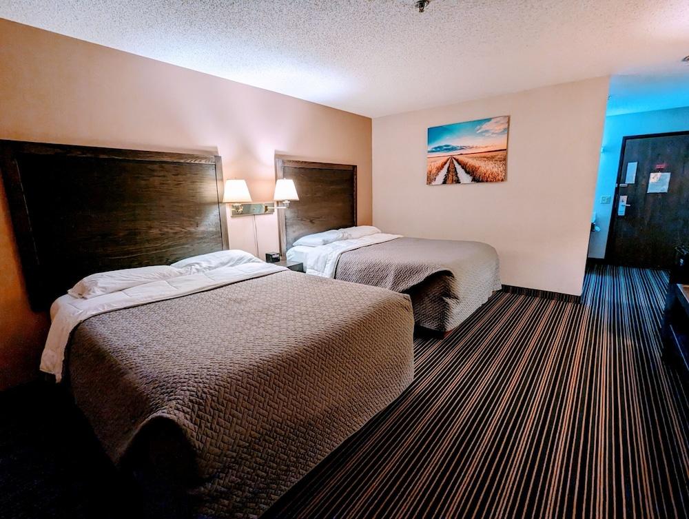 Woodfield Inn and Suites