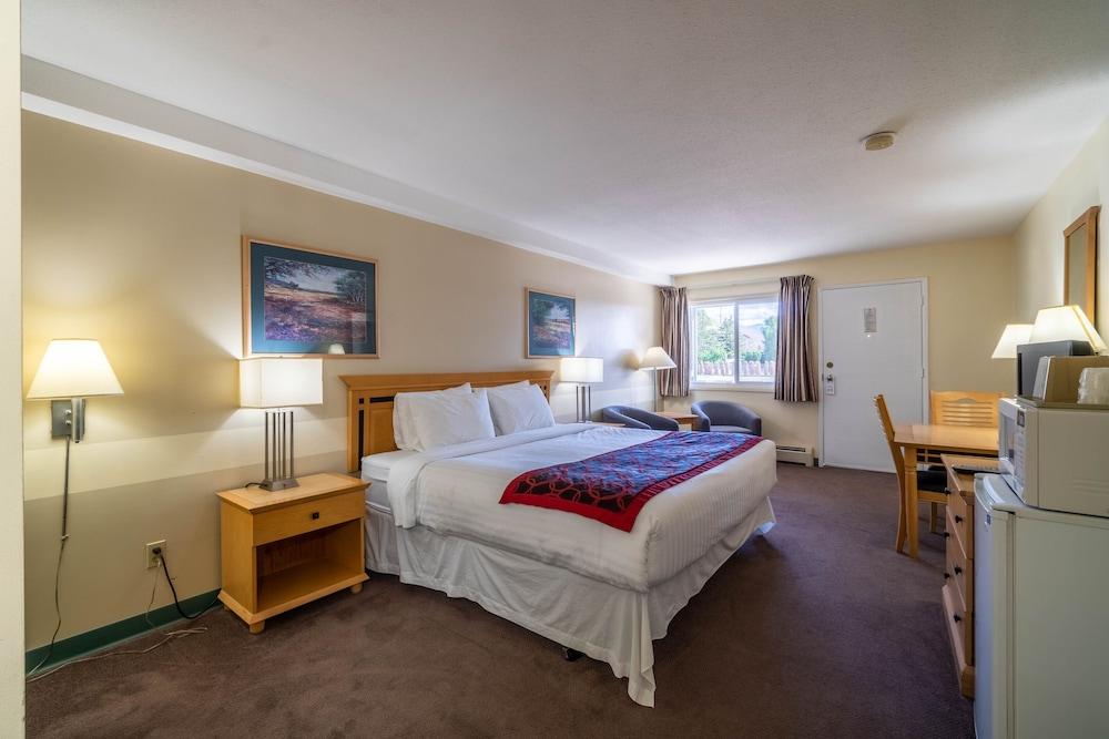 Canadas Best Value Desert Inn & Suites Cache Creek