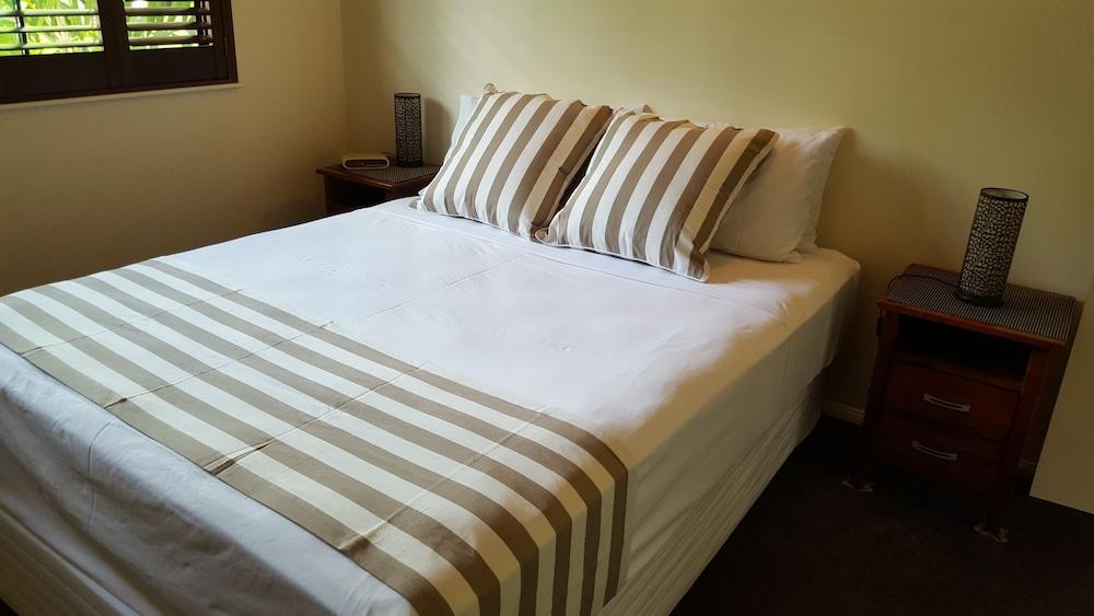 Nautilus Holiday Apartments