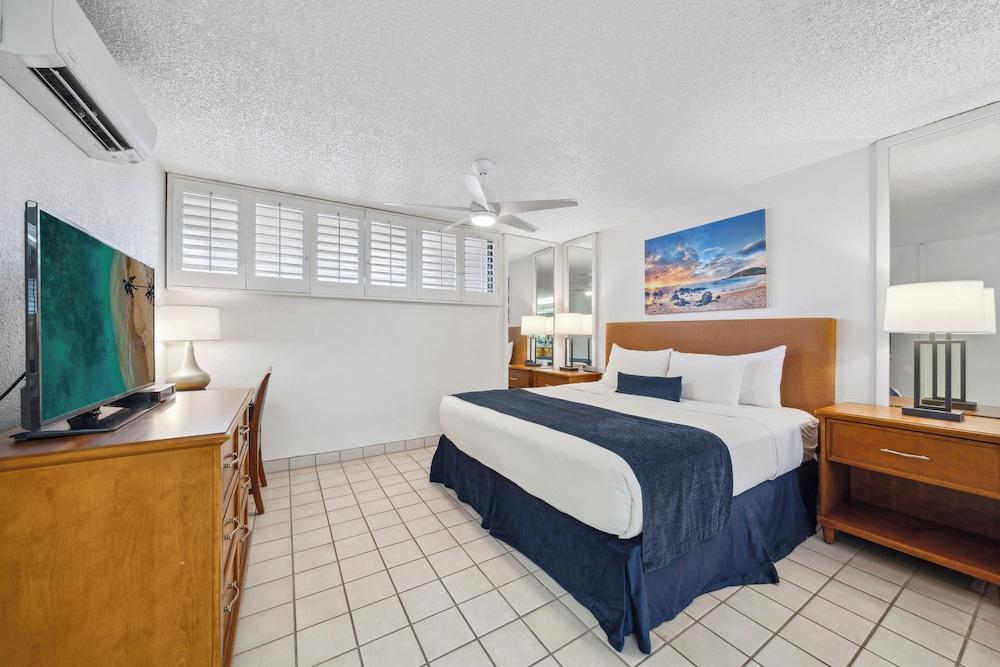 Maui Schooner Resort