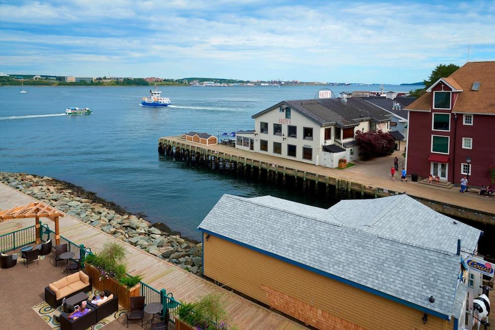 Halifax Marriott Harbourfront Hotel