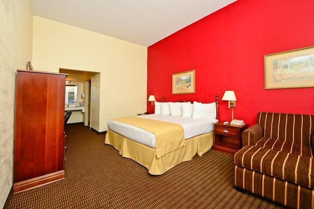 Manchester Heritage Inn And Suites