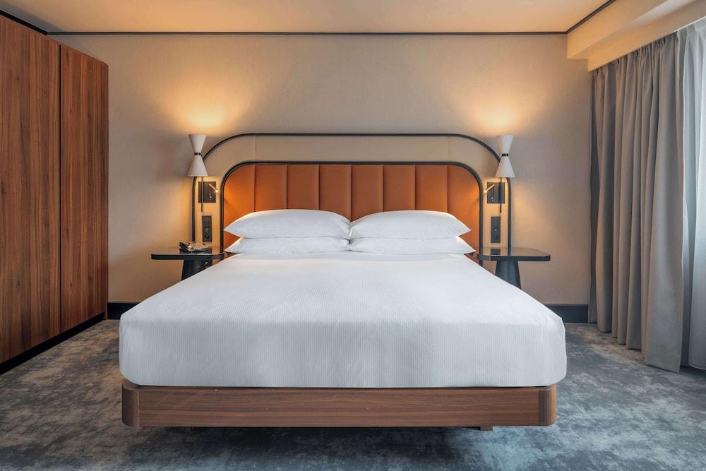 Hilton Paris La Defense Hotel