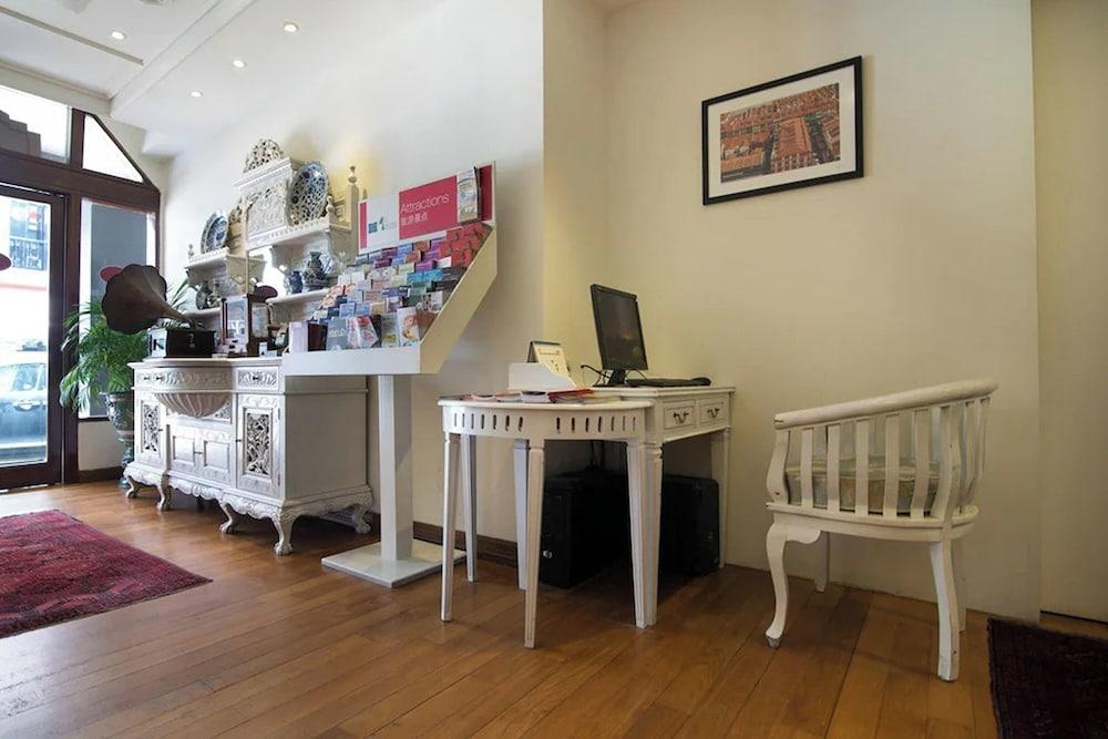 The Inn At Temple Street