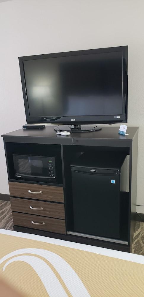 Quality Inn & Suites South Fork