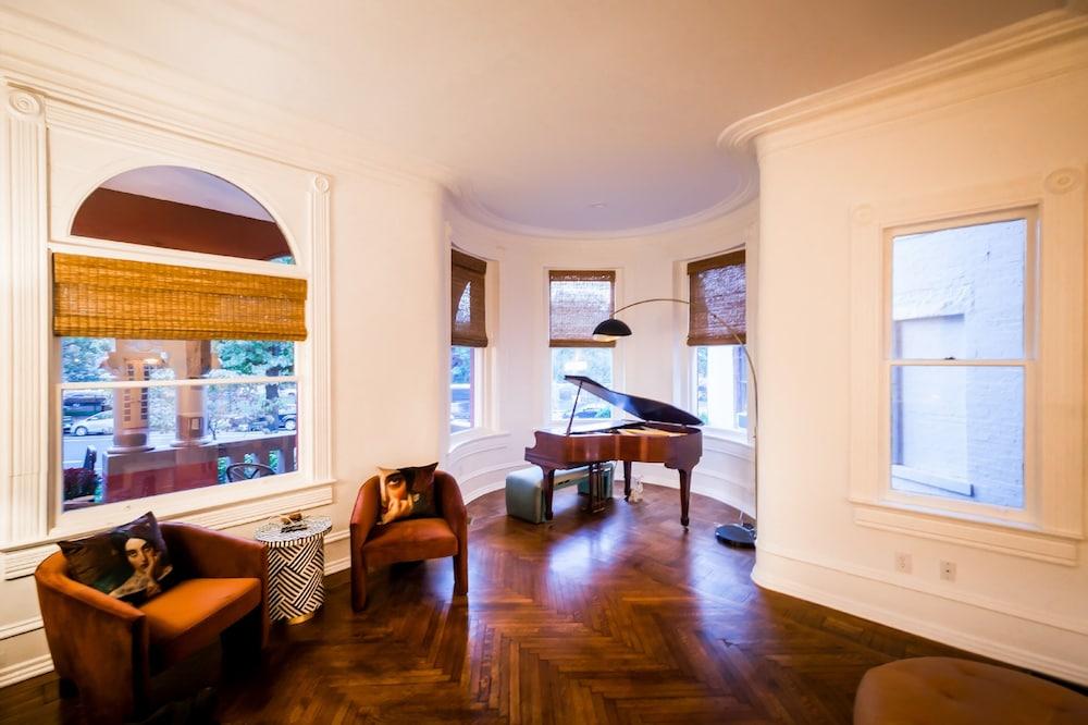 Swann House Historic Dupont Circle Inn