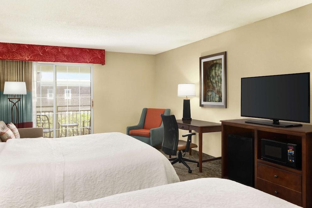 Hampton Inn & Suites Outer Banks/ Corolla