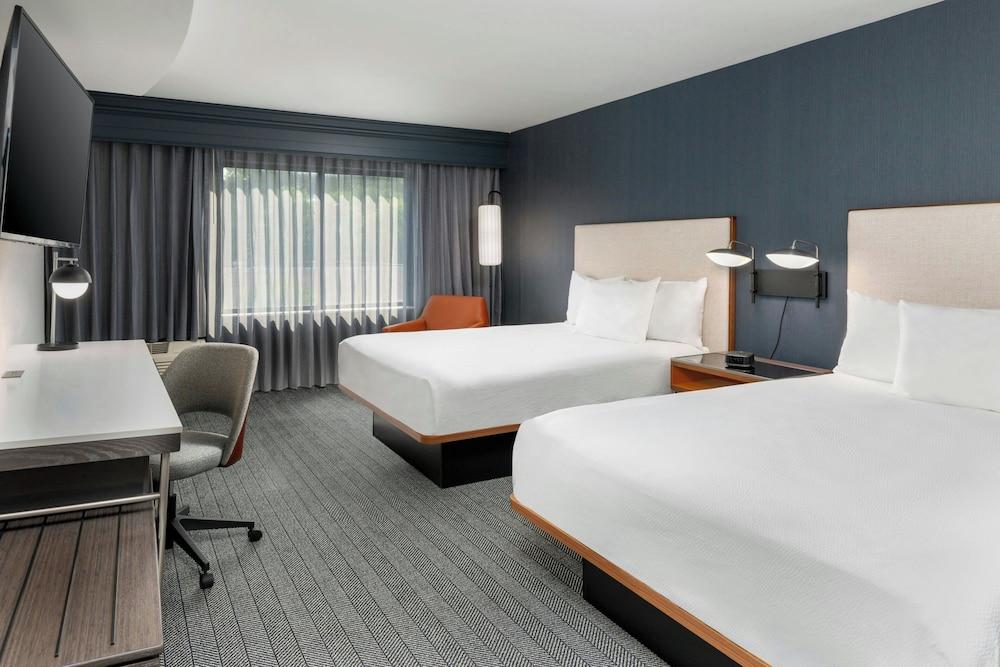 Courtyard By Marriott Danbury
