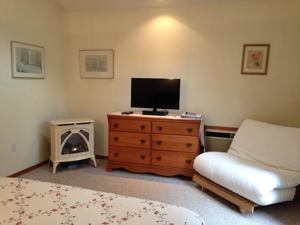 Backyard Garden Oasis