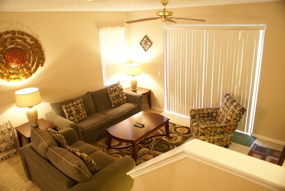 Alamo Vacation Townhomes