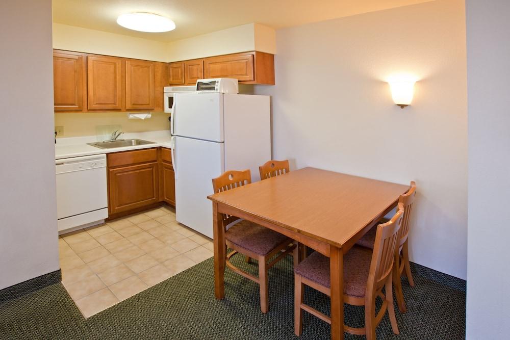 Staybridge Suites South Springfield by IHG