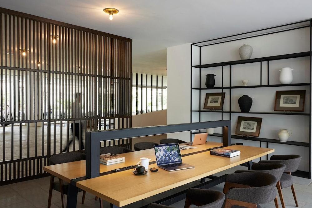 Kassandra Palace Seaside Resort