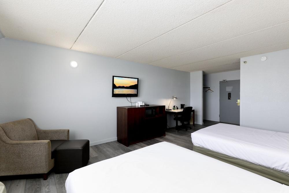 Studio 6 Suites Lake Havasu City, AZ
