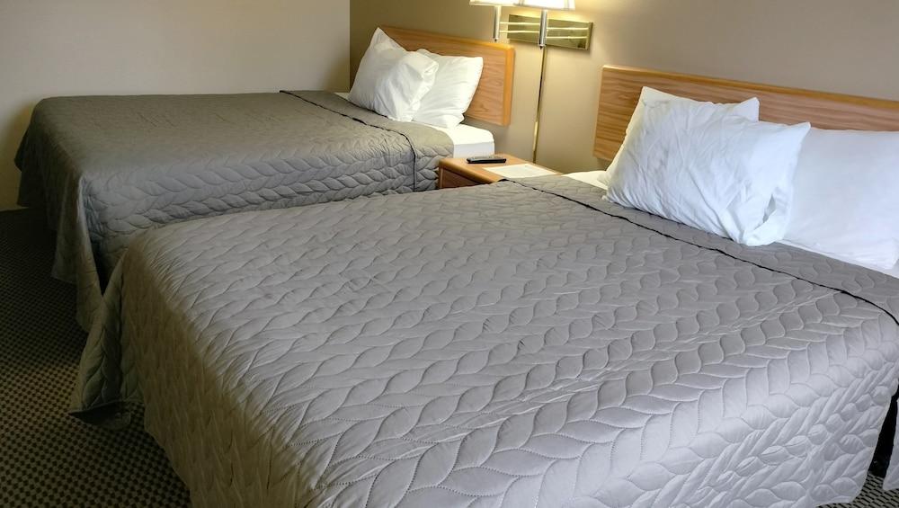 Magnuson Hotel Ironwood