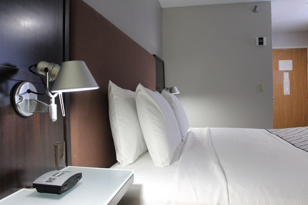 Westbridge Inn & Suites Carrollton