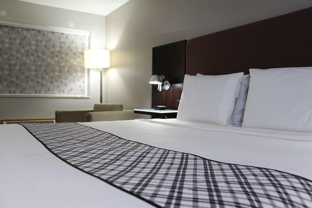 Westbridge Inn & Suites Carrollton