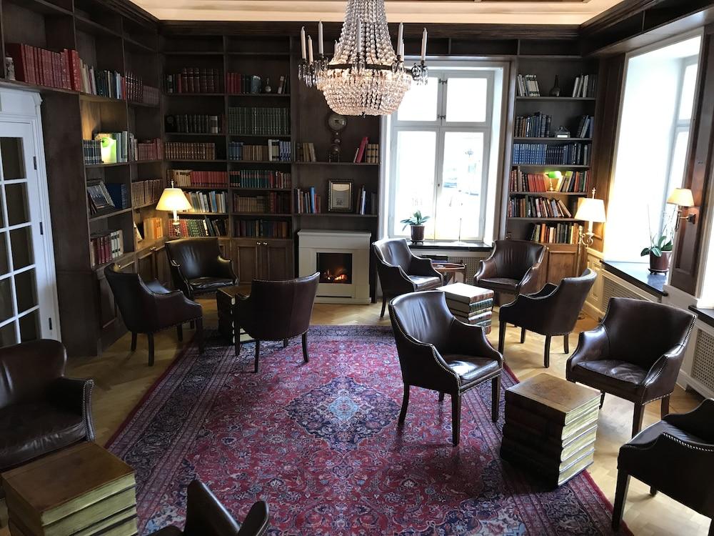 Mayfair Hotel Tunneln