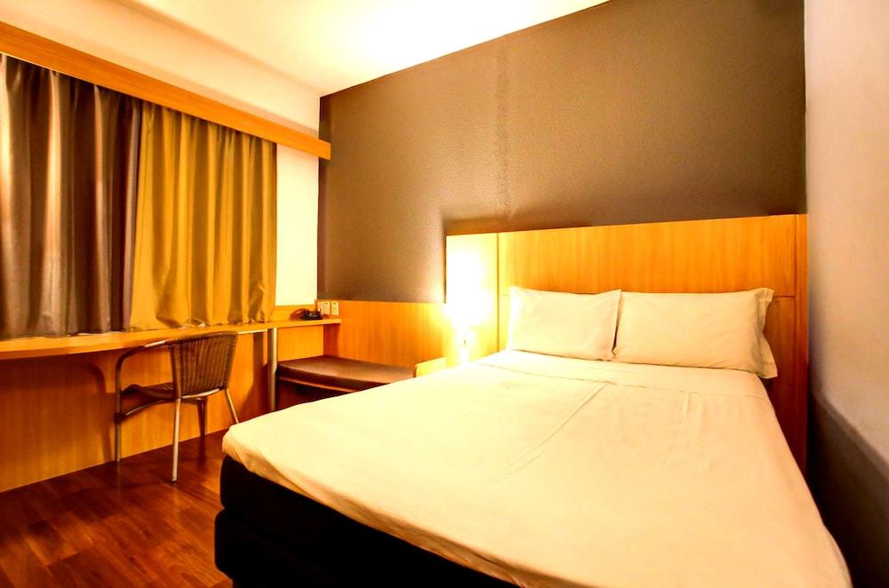 ibis Vitoria Praia Do Canto