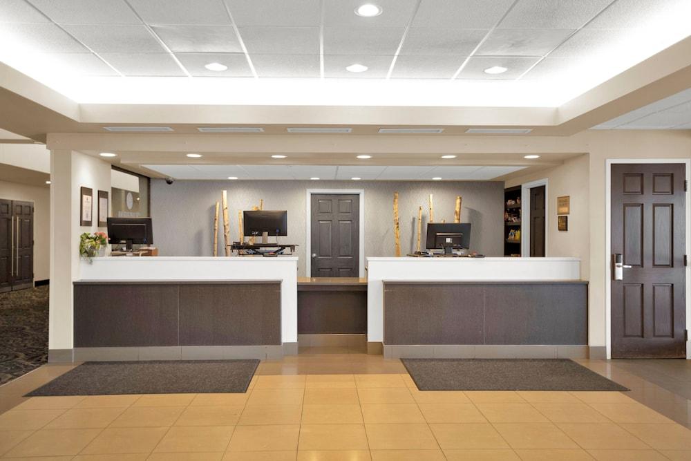Superior Inn Hotel and Conference Centre Thunder Bay