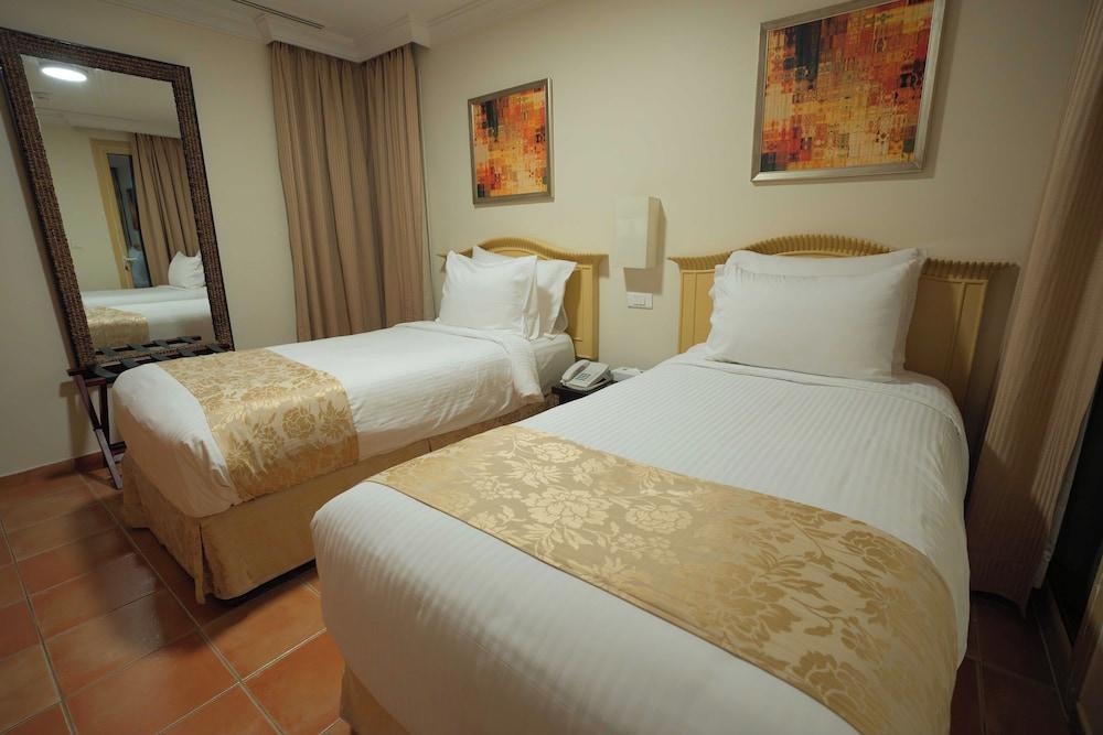 Al Nawras Island Resort